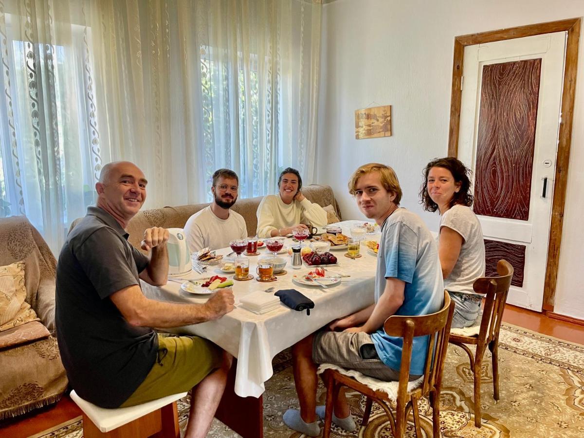 Gulnara Guest House Balyktschy Exterior foto