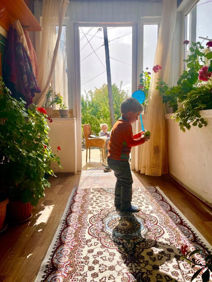 Gulnara Guest House Balyktschy Exterior foto