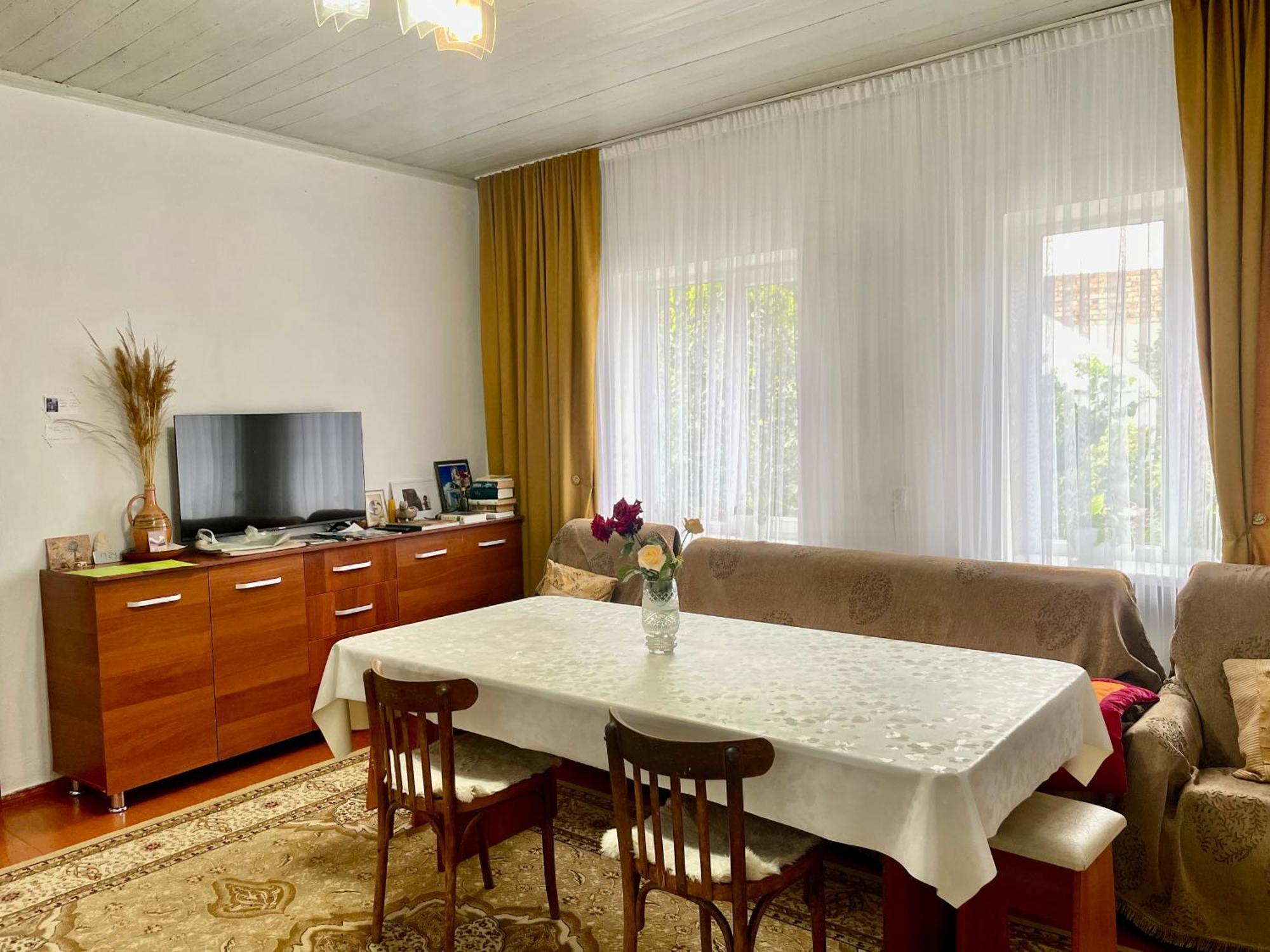 Gulnara Guest House Balyktschy Exterior foto